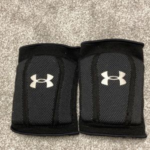 Girls volleyball knee pads